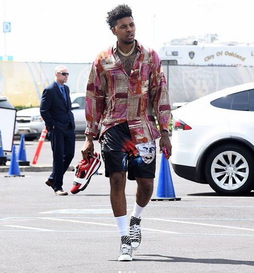 攻防一体！小贾伦·杰克逊18中13轰31分5盖帽（攻防统治！小贾伦·杰克逊18投13中砍31分5封盖）