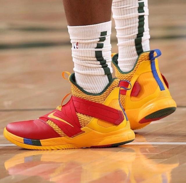 卡利亚里vs萨索洛 比萨vs拉齐奥（卡利亚里对阵萨索洛，比萨迎战拉齐奥）