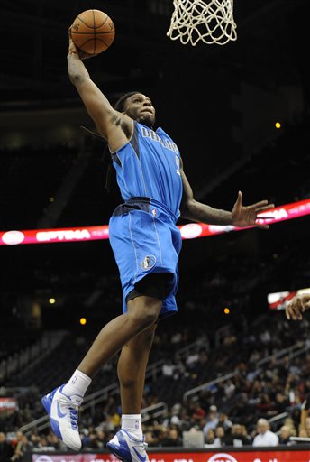 昔日冠军后卫！普尔半场9中4中拿11分3板3断 3+1和高难度上篮都有（曾夺冠后卫普尔半场9投4中拿下11分3板3断，3+1与高难度上篮均有展现）