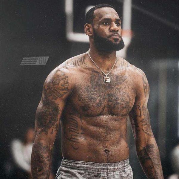 帕金斯批字母哥＂懦夫＂应公开表态，杰弗森驳斥：他无需交代（帕金斯斥字母哥“懦夫”要求其发声，杰弗森回击：无需解释）