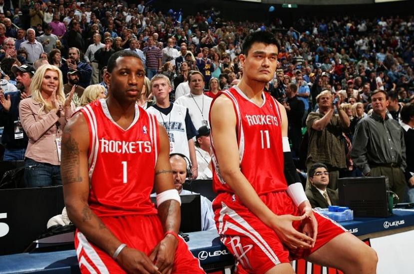 进攻全靠你！康宁汉姆半场10中5&三分5中3拿到13分2板7助（进攻看你了！康宁汉姆半场10投5中、三分5投3中，砍下13分2板7助）