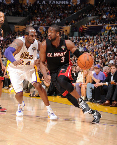 2025／26赛季英超：阿森纳三大主力伤情成谜，每个小时都非常关键（2025／26赛季英超焦点：阿森纳三大主力伤情未明，每小时都是关键时刻）