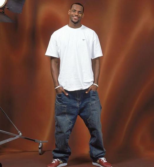 给字母都不换！场均13分成马刺非卖品，小哈登未来或挤走福克斯（马刺场均13分小将成非卖品，哪怕用字母哥交换也不动，小哈登未来或顶走福克斯）