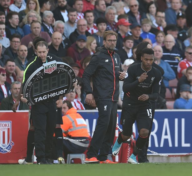 懂球帝2025年10月足坛MVP：姆巴佩蝉联！（懂球帝评出2025年10月足坛MVP：姆巴佩再度当选！）