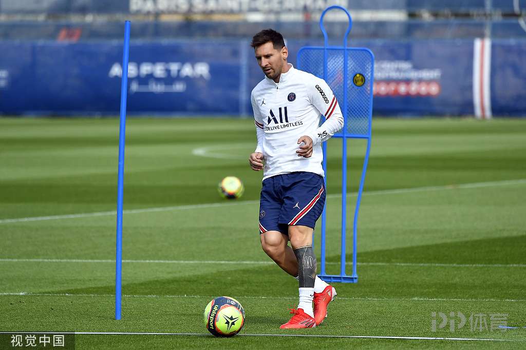 布里奇斯逆风翻盘，尼克斯末节大爆发！（布里奇斯力挽狂澜，尼克斯第四节狂飙！）